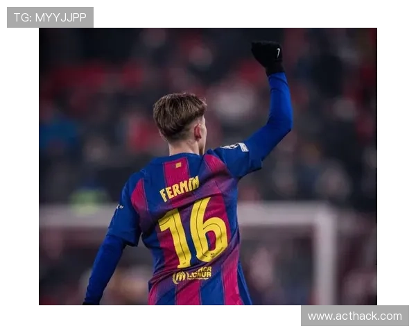 费尔明防守拼抢表现稳健，近期比赛拦截效率持续提升