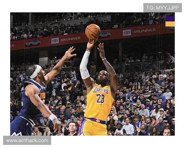 詹姆斯季后赛关键时刻投篮命中率提升拉开湖人核心差距